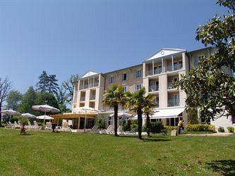 Brit Hotel Du Golf Le Lodge Сали-де-Беарн Экстерьер фото